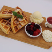 Berry Waffle <br /> 莓果华夫饼