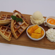 Mango Waffle <br /> 芒果华夫饼